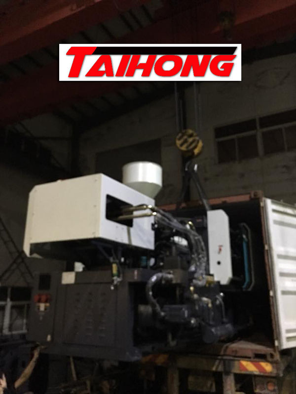 Οριζόντια τυποποιημένη πλαστική φορμάροντας μηχανή τύπων Haijiang υγρή, 400tons